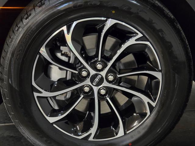 new 2025 Lincoln Nautilus car, priced at $58,270