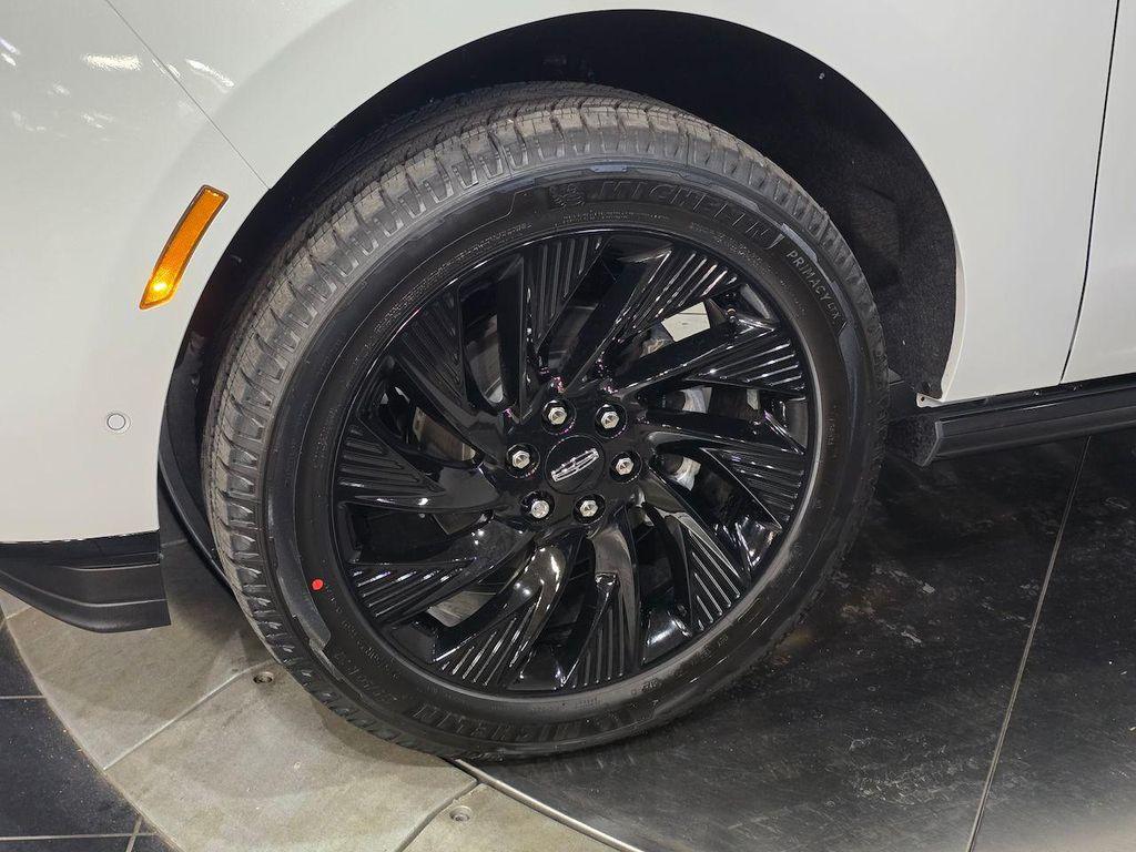 new 2025 Lincoln Navigator car, priced at $105,715