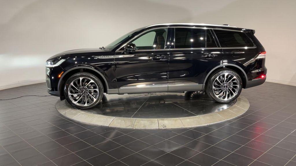 new 2025 Lincoln Aviator car, priced at $70,877