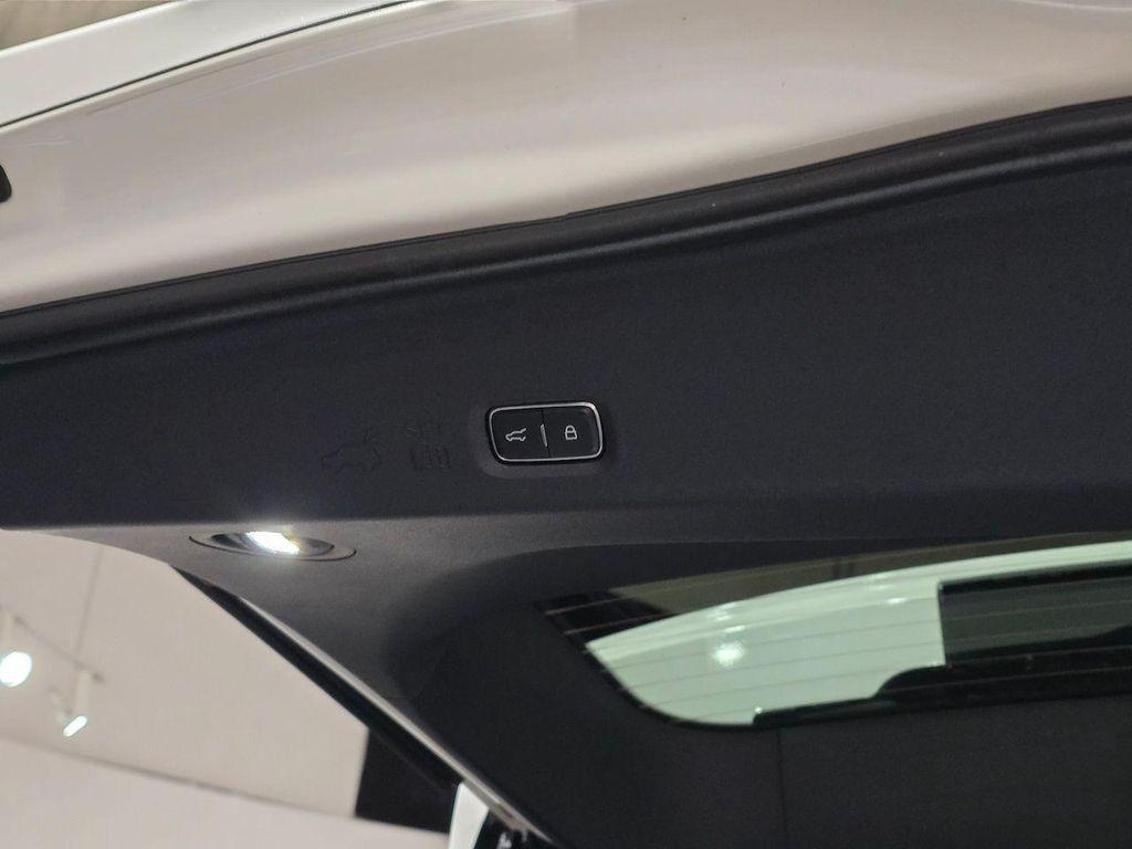 new 2025 Lincoln Navigator car, priced at $115,627
