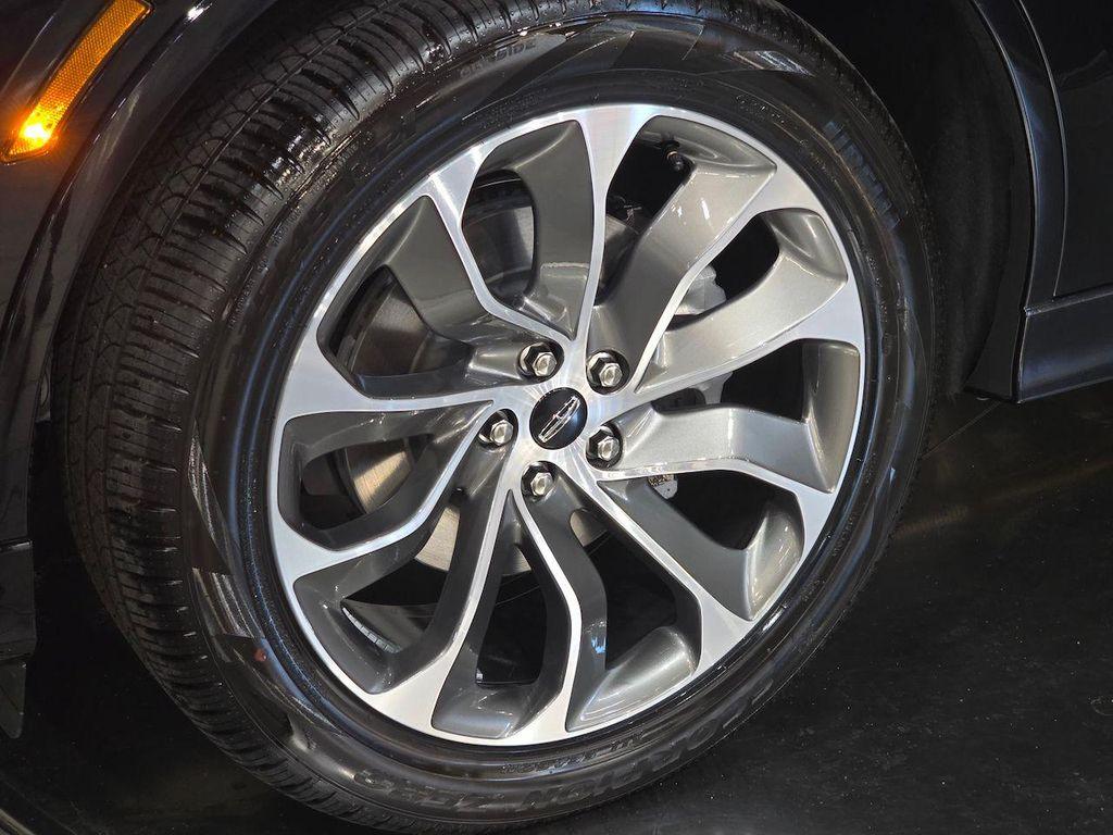 new 2025 Lincoln Aviator car, priced at $63,936