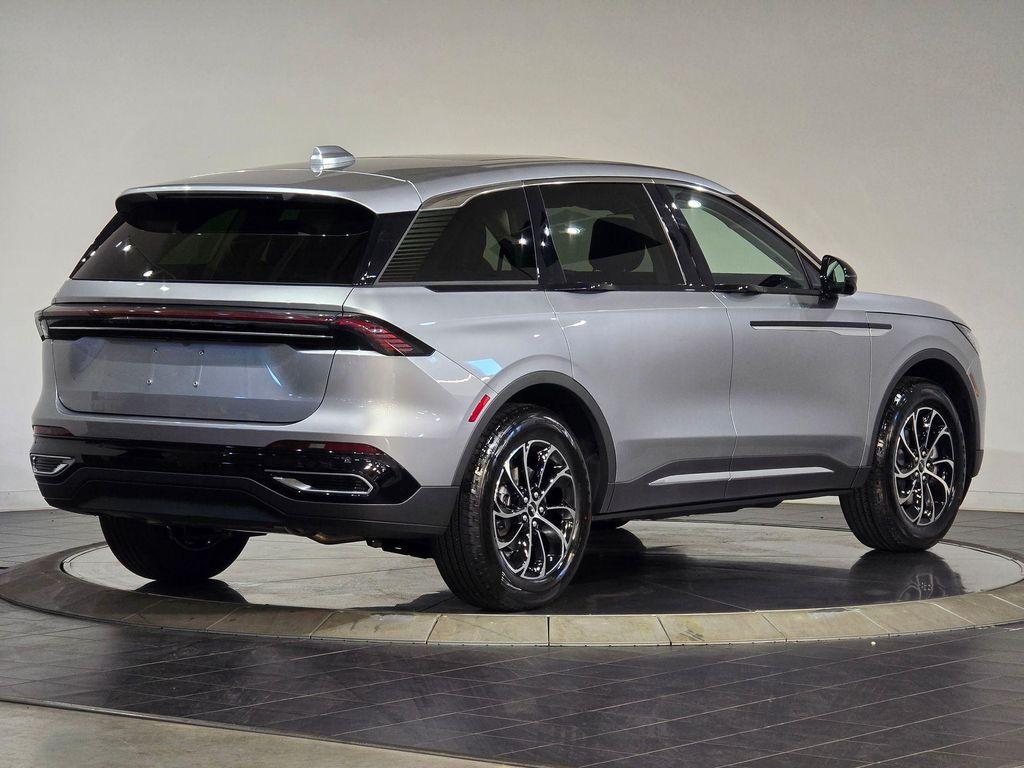 new 2025 Lincoln Nautilus car, priced at $55,113