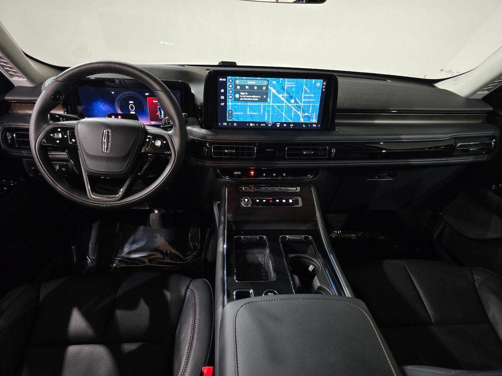 new 2025 Lincoln Aviator car, priced at $72,442