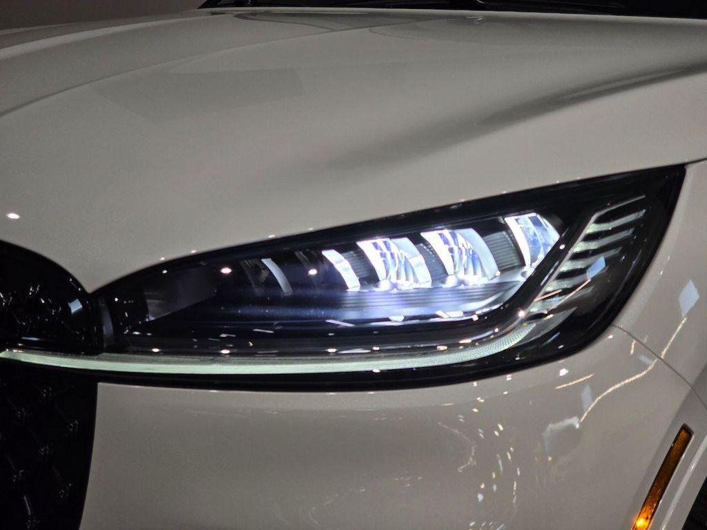 new 2025 Lincoln Aviator car, priced at $72,442