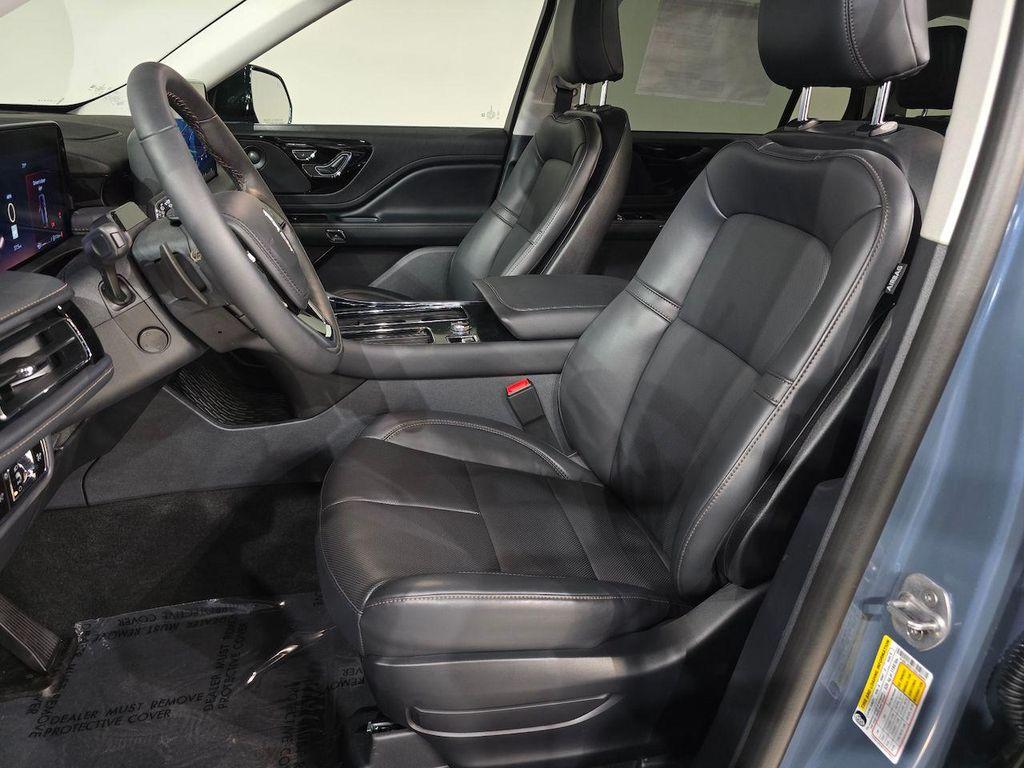 new 2025 Lincoln Aviator car, priced at $68,688