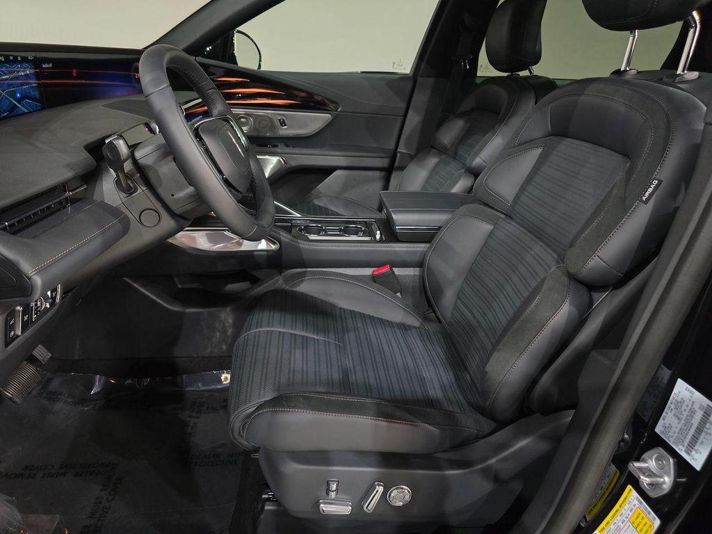 new 2025 Lincoln Nautilus car, priced at $72,330