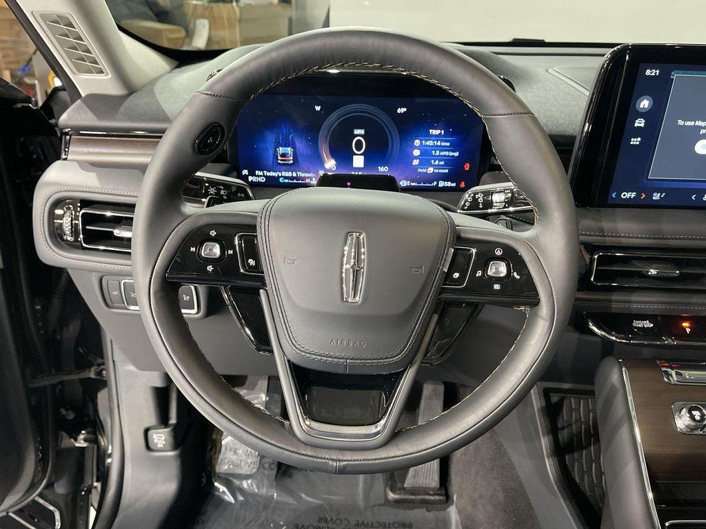 new 2025 Lincoln Aviator car, priced at $71,242