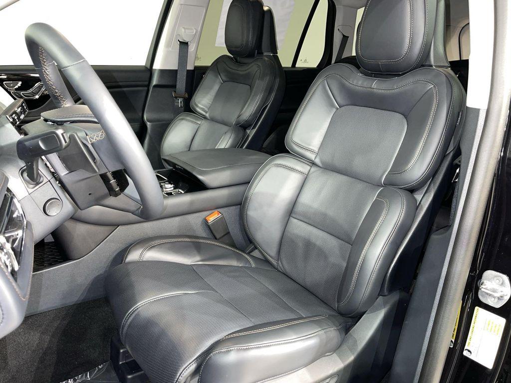 new 2025 Lincoln Aviator car, priced at $71,242