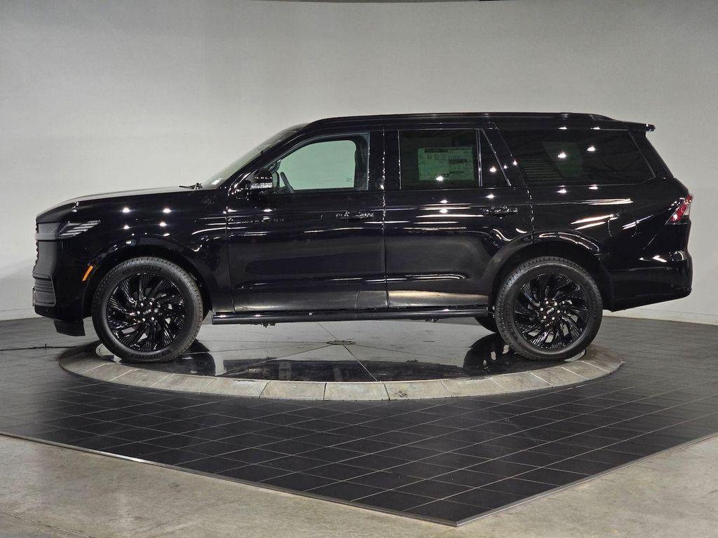 new 2025 Lincoln Navigator car, priced at $101,563