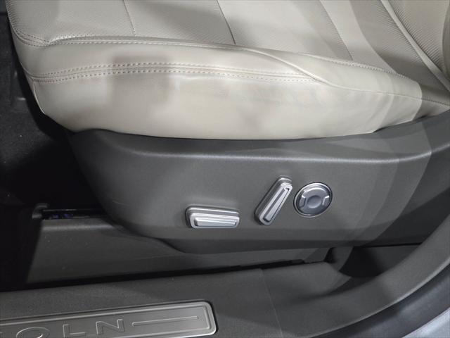 new 2025 Lincoln Nautilus car, priced at $56,102