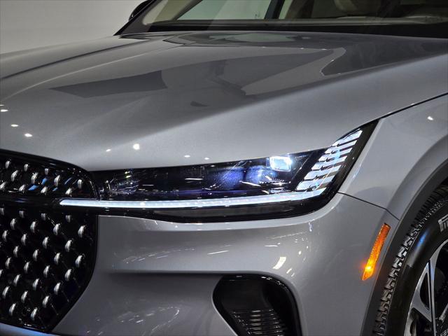 new 2025 Lincoln Nautilus car, priced at $56,102