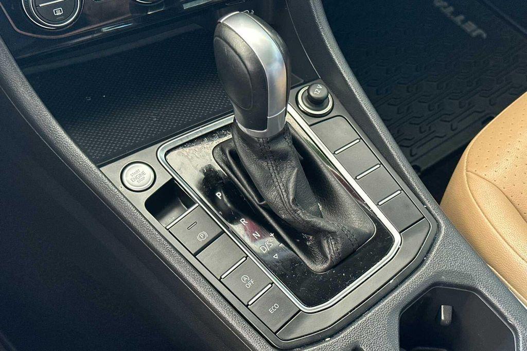used 2019 Volkswagen Jetta car