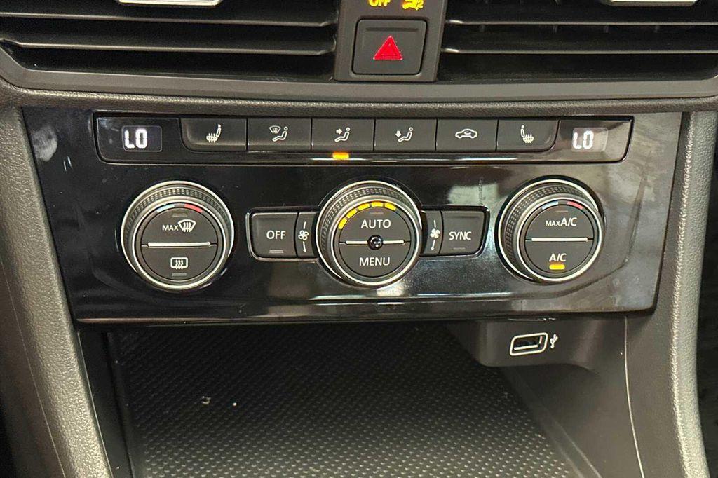 used 2019 Volkswagen Jetta car