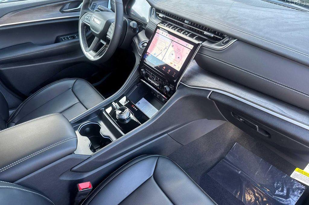 new 2025 Jeep Grand Cherokee L car, priced at $52,535