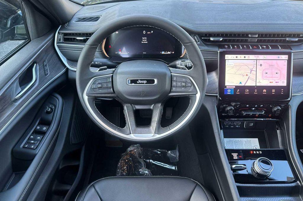 new 2025 Jeep Grand Cherokee L car, priced at $52,535
