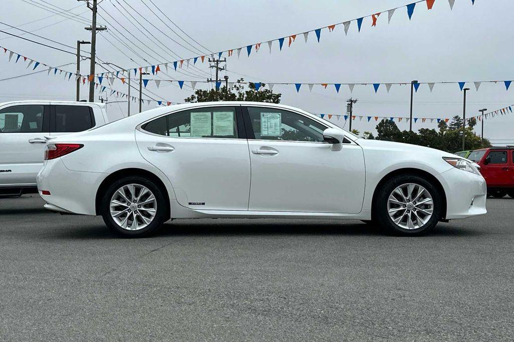 used 2014 Lexus ES 300h car, priced at $22,995