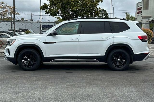 new 2024 Volkswagen Atlas car, priced at $49,995