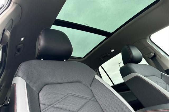 new 2024 Volkswagen Atlas car, priced at $49,995