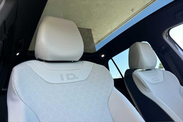 new 2025 Volkswagen ID.4 car, priced at $53,571