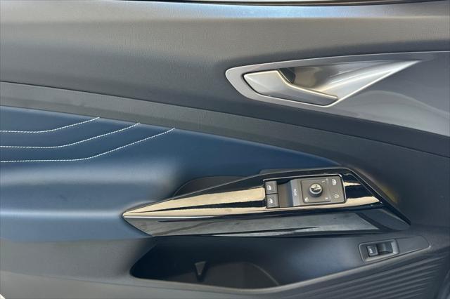 new 2025 Volkswagen ID.4 car, priced at $53,571