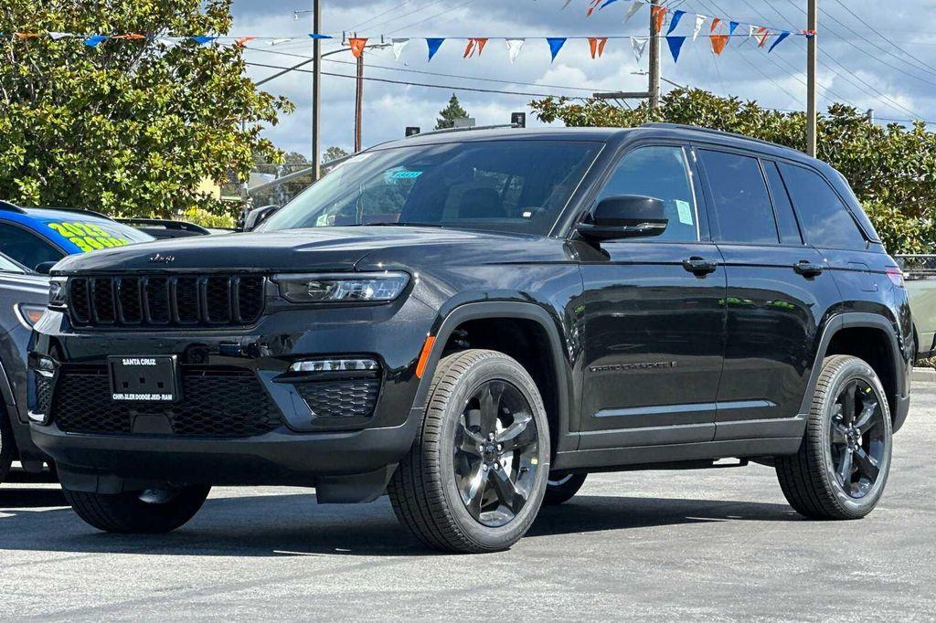 new 2025 Jeep Grand Cherokee car, priced at $51,480
