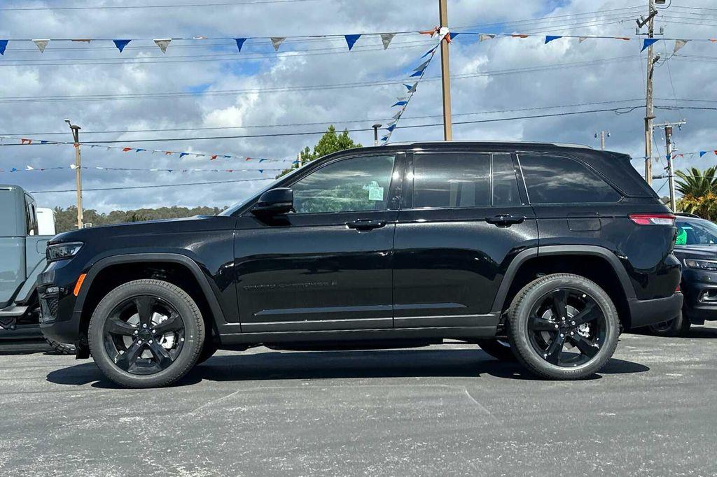 new 2025 Jeep Grand Cherokee car, priced at $51,480
