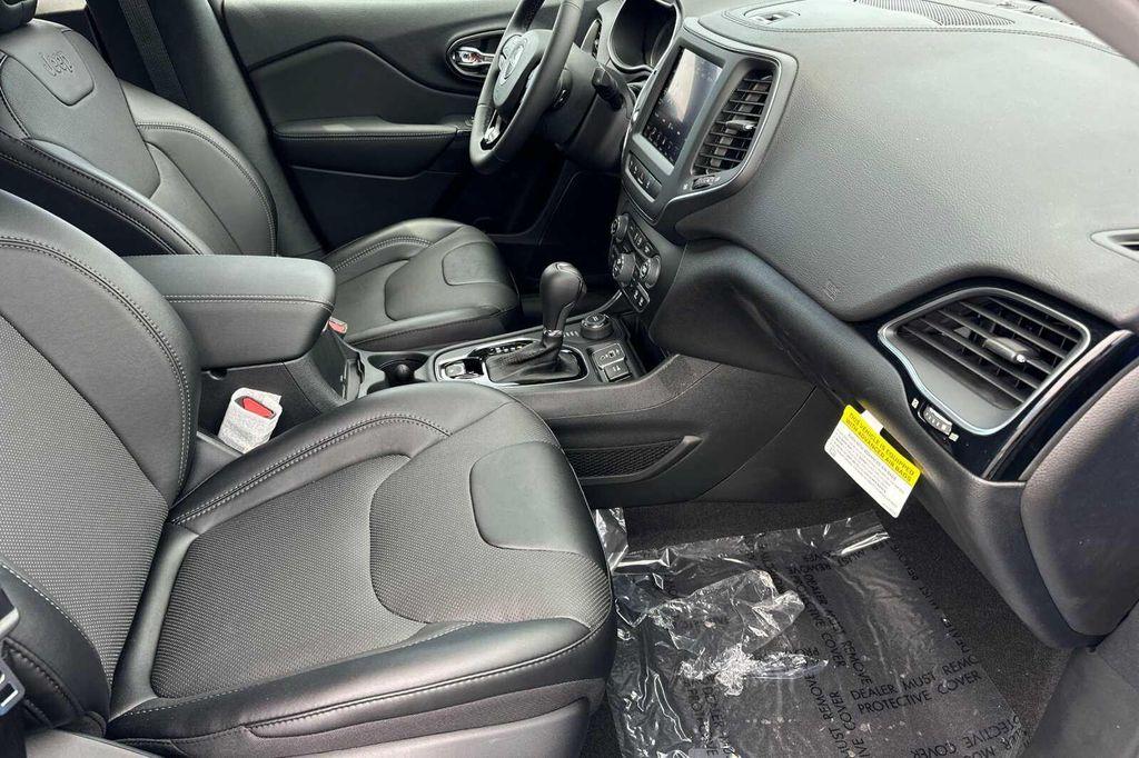 new 2023 Jeep Cherokee car, priced at $34,995