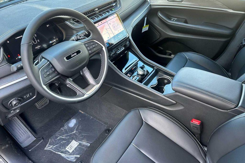 new 2025 Jeep Grand Cherokee L car, priced at $50,605