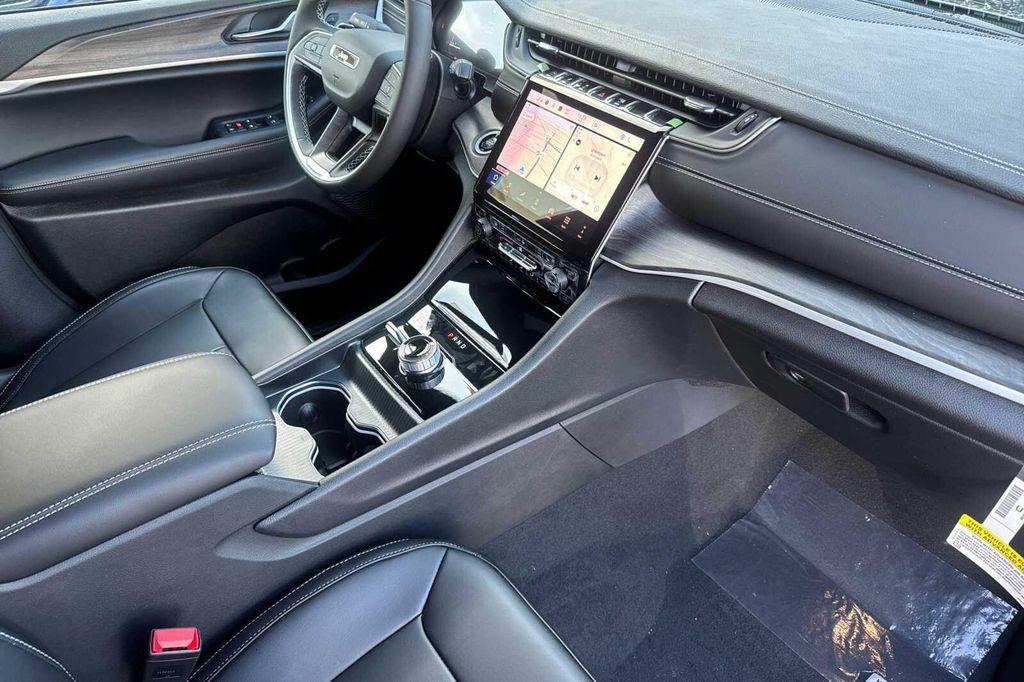 new 2025 Jeep Grand Cherokee L car, priced at $50,605