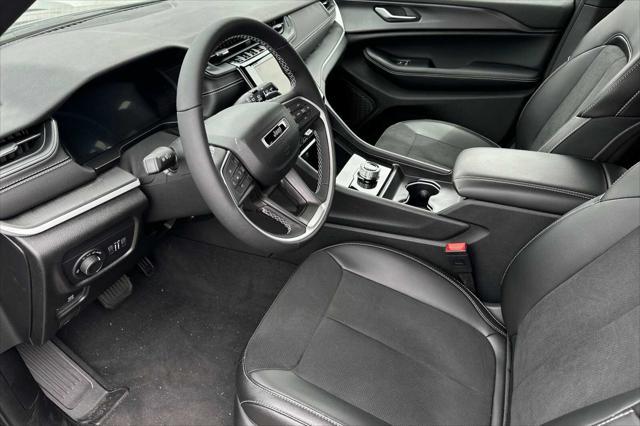 new 2024 Jeep Grand Cherokee car, priced at $41,995