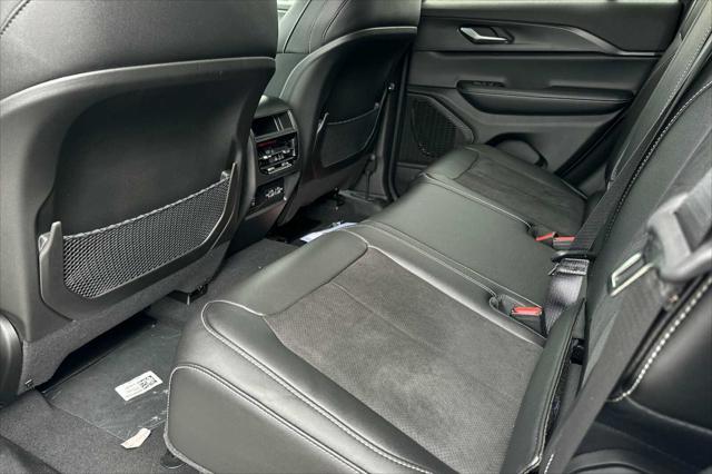 new 2024 Jeep Grand Cherokee car, priced at $41,995