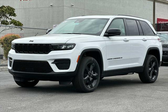 new 2024 Jeep Grand Cherokee car, priced at $41,995