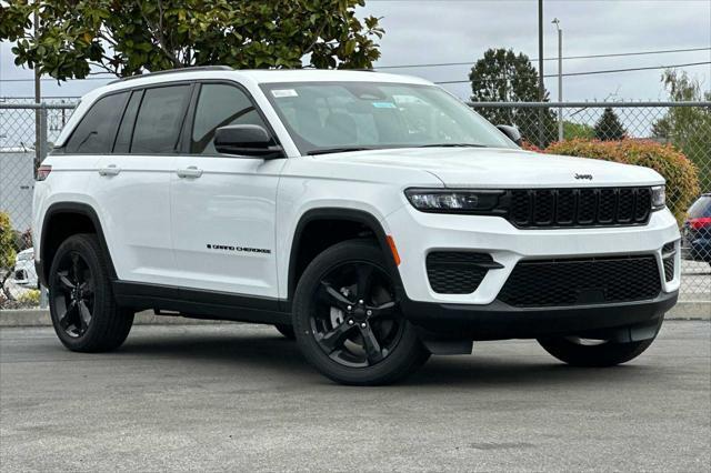 new 2024 Jeep Grand Cherokee car, priced at $41,995