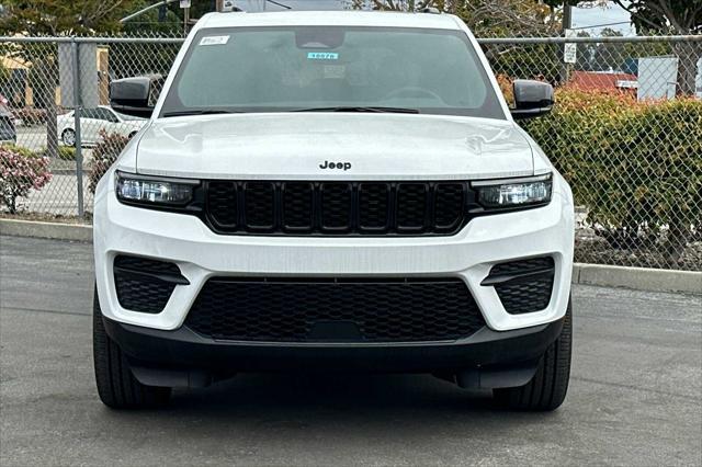 new 2024 Jeep Grand Cherokee car, priced at $41,995