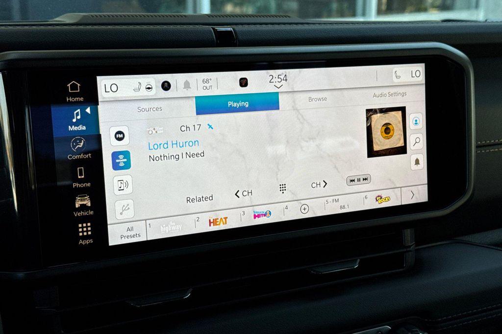 new 2025 Jeep Gladiator car, priced at $43,565