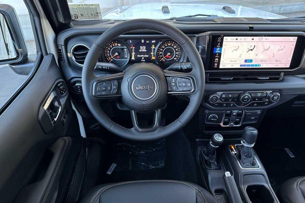 new 2025 Jeep Gladiator car, priced at $43,565