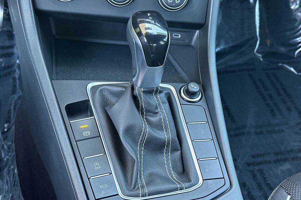 used 2024 Volkswagen Jetta car, priced at $22,995