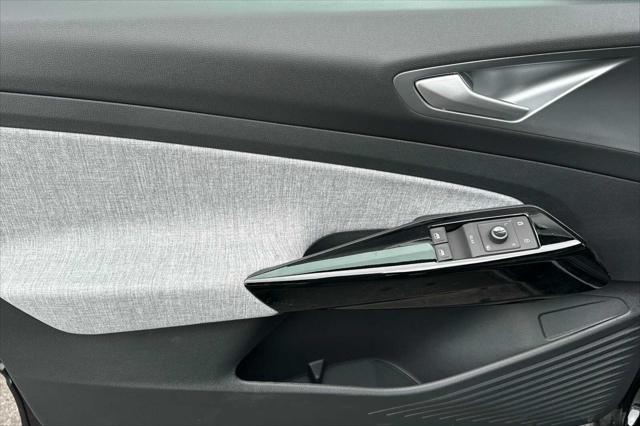 new 2025 Volkswagen ID.4 car, priced at $51,161