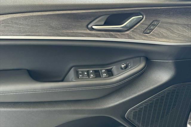 new 2025 Jeep Grand Cherokee L car, priced at $50,218