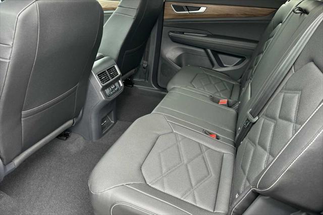 new 2025 Volkswagen Atlas car, priced at $40,499