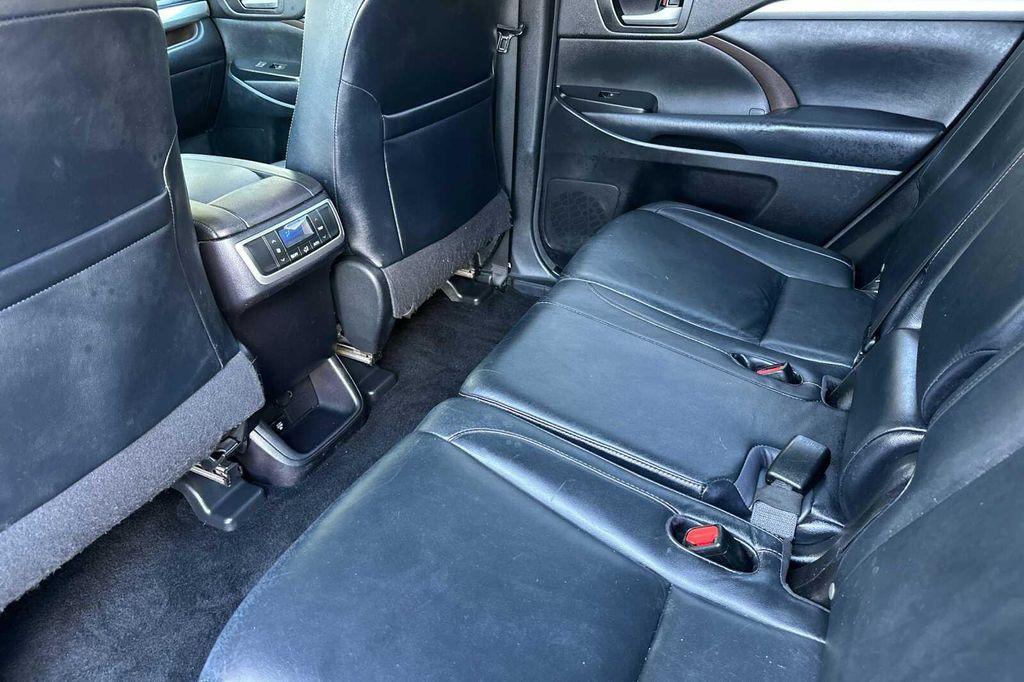 used 2014 Toyota Highlander car, priced at $17,995