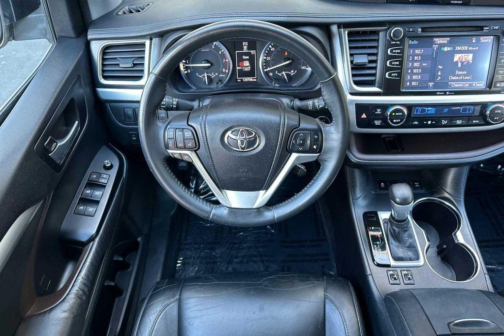 used 2014 Toyota Highlander car, priced at $17,995