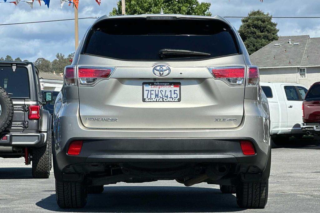 used 2014 Toyota Highlander car, priced at $17,995