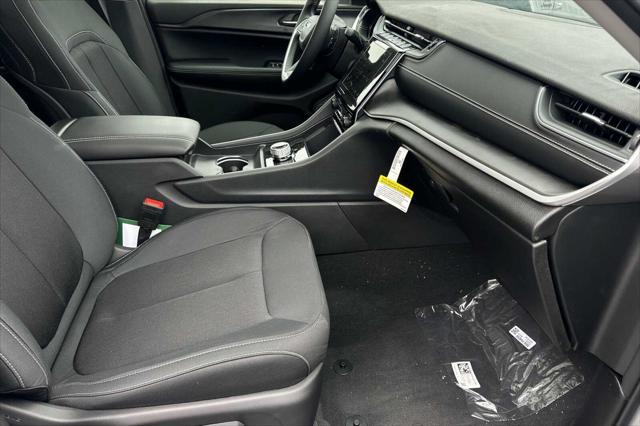 new 2023 Jeep Grand Cherokee car, priced at $40,995