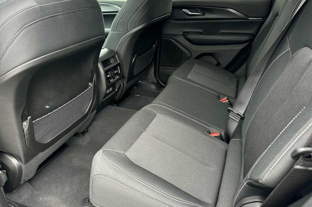 new 2023 Jeep Grand Cherokee car, priced at $37,995