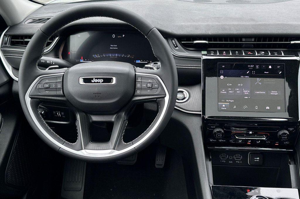 new 2023 Jeep Grand Cherokee car, priced at $37,995