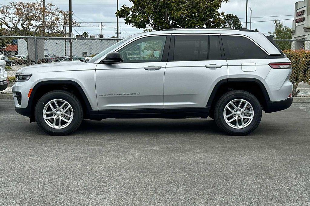 new 2023 Jeep Grand Cherokee car, priced at $37,995