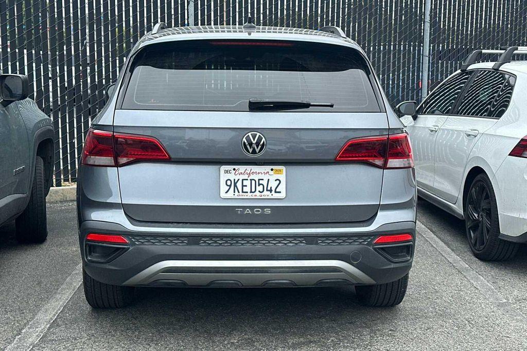 used 2024 Volkswagen Taos car