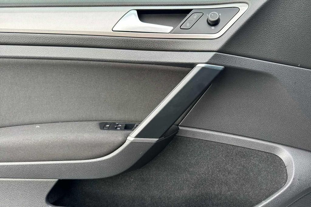 used 2016 Volkswagen e-Golf car, priced at $12,995