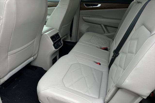 new 2024 Volkswagen Atlas car, priced at $37,995
